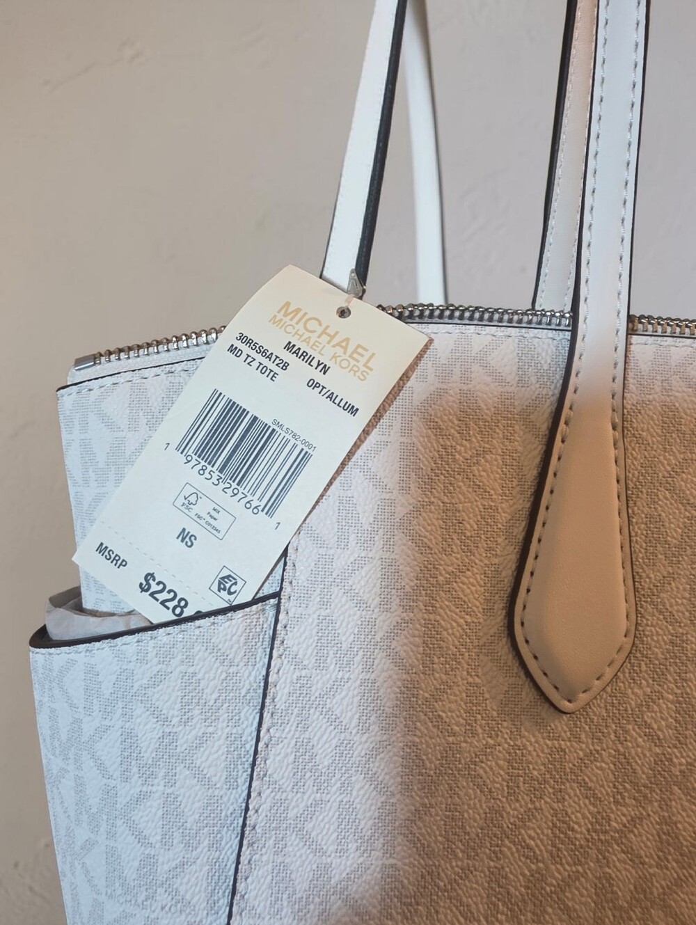 Nwt Michael Kors White Signature Tote with Wristlet Accent - Picture 7 of 10